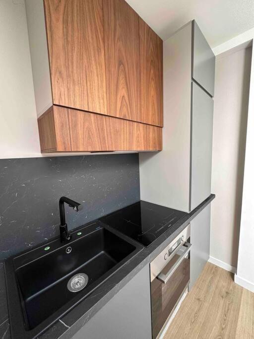 U-Sleep : Appartement 2 Chambres Лиеж Екстериор снимка